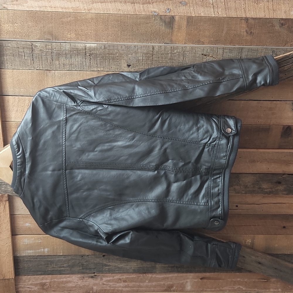 Vegan leather jacket - Picture 2 of 2
